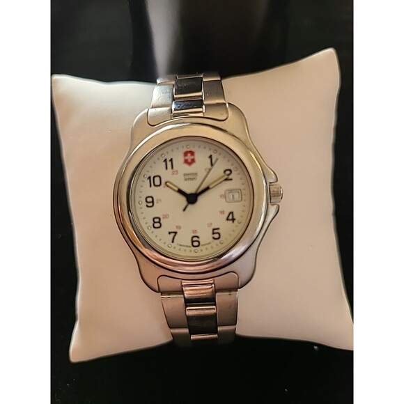 Vtg 2001 Victorinox Swiss Army Ladies Quartz 28mm Officer's Watch - Enamel Dial - Picture 2 of 12